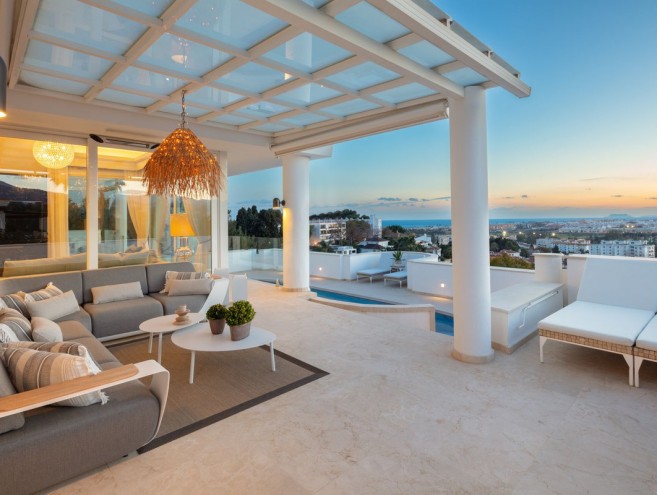 Villa for sale in Nueva Andalucía, Marbella