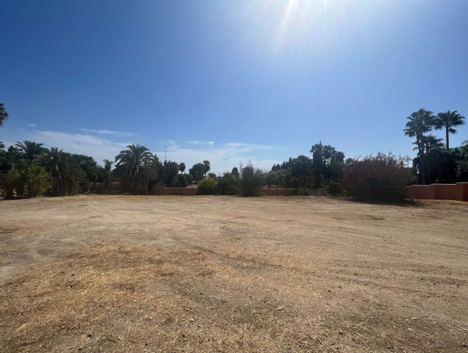 Terreno for sale in The Golden Mile, Marbella
