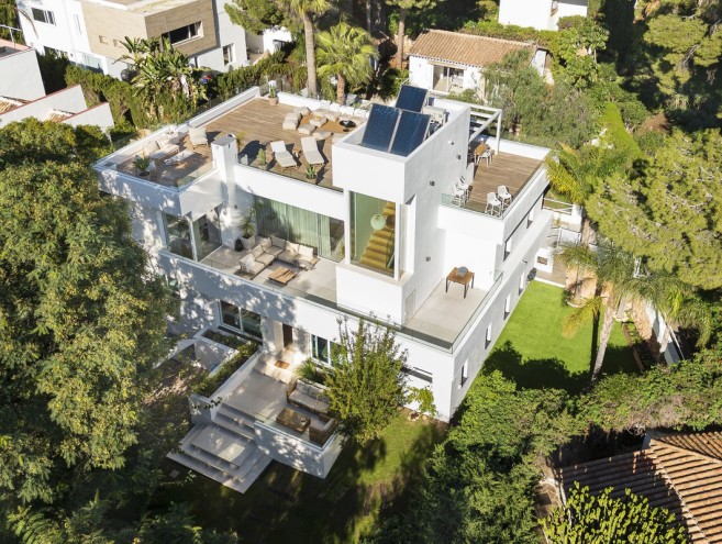 Villa for sale in Nueva Andalucía, Marbella