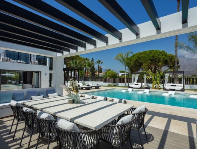 Villa for sale in Nueva Andalucía, Marbella