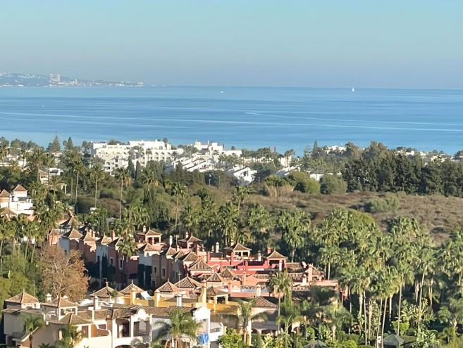 Apartment for sale in Nueva Andalucía, Marbella