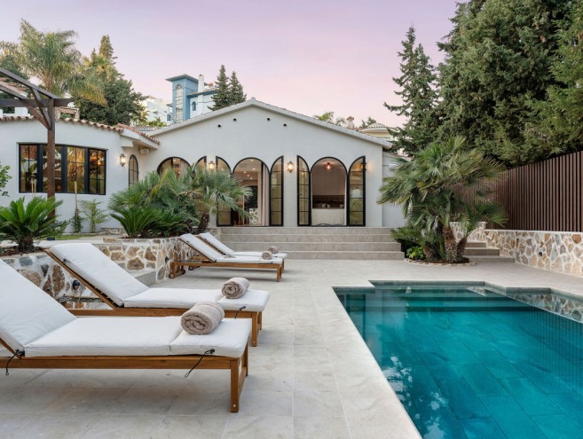 Villa for sale in Nueva Andalucía, Marbella