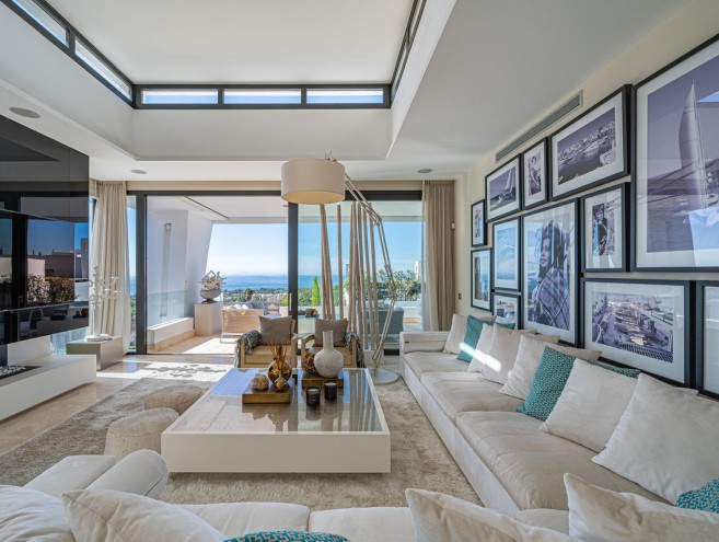 Apartment for sale in Sierra Blanca, Marbella