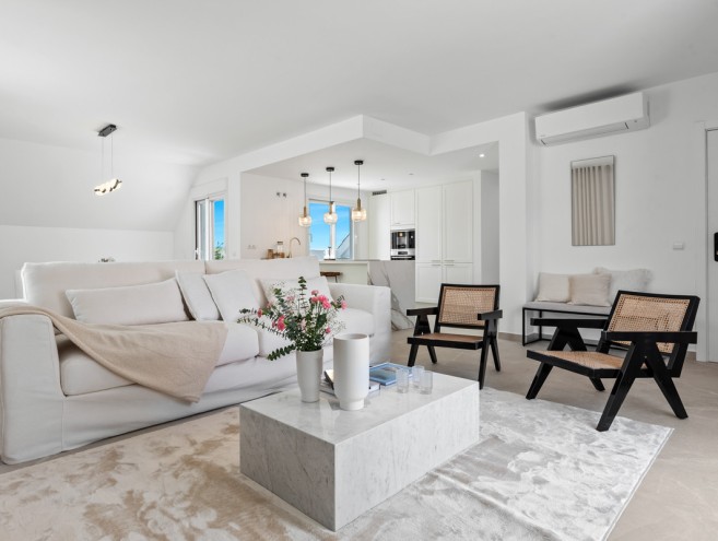 Apartment for sale in Nueva Andalucía, Marbella