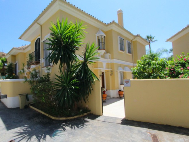 Villa for sale in Elviria, Marbella