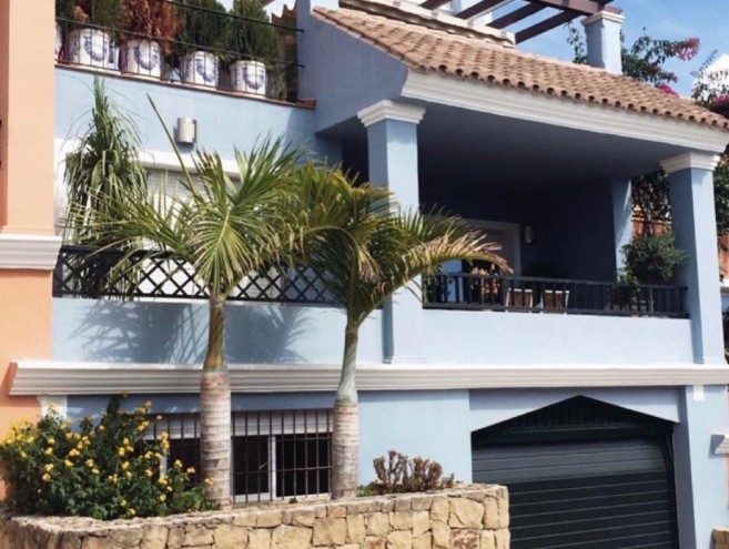 Unifamiliar for sale in Las Brisas, Marbella