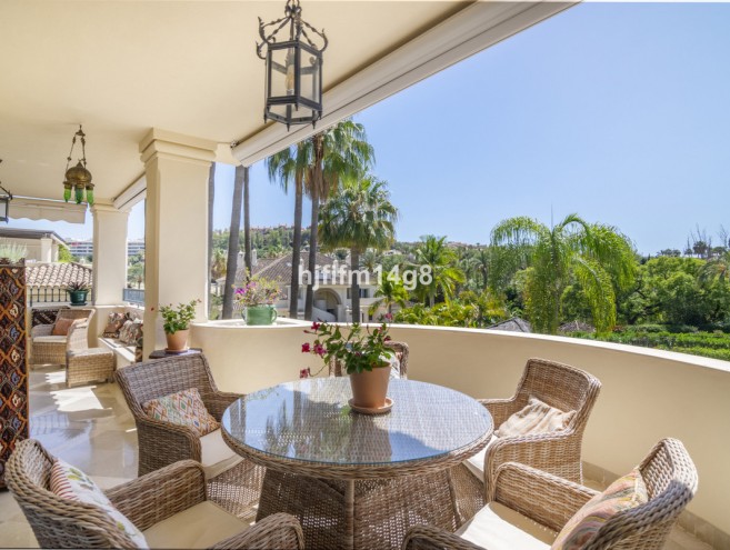 Appartement for sale in Nueva Andalucía, Marbella