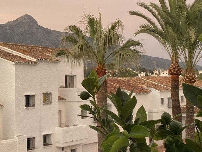 Townhouse for sale in Nueva Andalucía, Marbella
