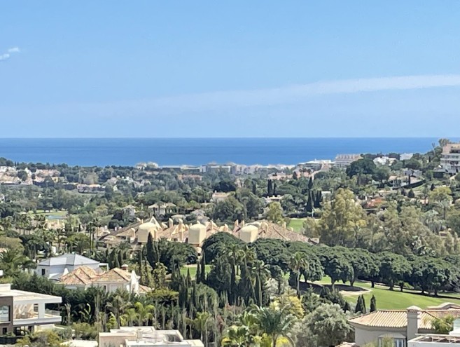 Apartment for sale in Nueva Andalucía, Marbella