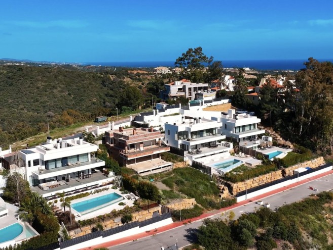 Villa for sale in Nueva Andalucía, Marbella