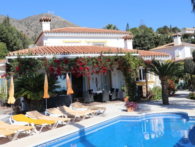 Villa for sale in La Capellania, Marbella
