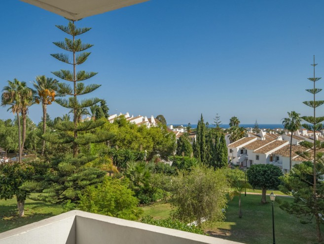 Apartamento for sale in Nueva Andalucía, Marbella
