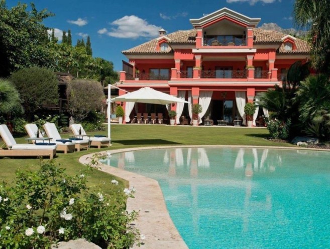 Villa for sale in The Golden Mile, Marbella