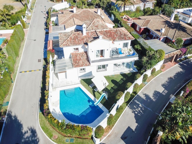 Villa for sale in Los Monteros, Marbella