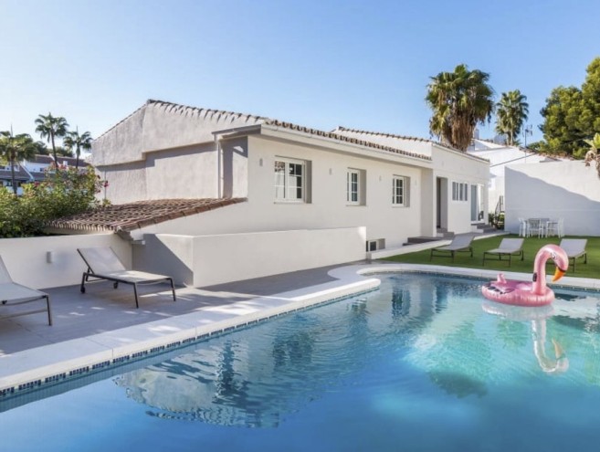 Villa for sale in Nueva Andalucía, Marbella