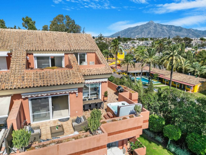 Apartment for sale in Puerto Banús, Marbella