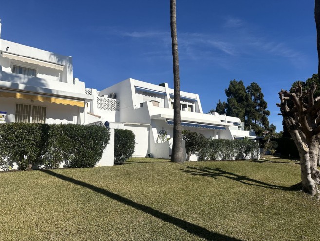 Apartment for sale in Nueva Andalucía, Marbella