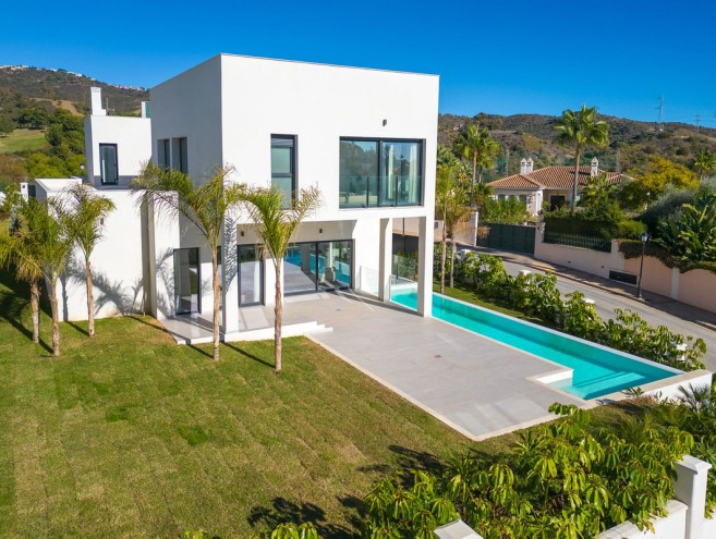 Villa for sale in Elviria, Marbella