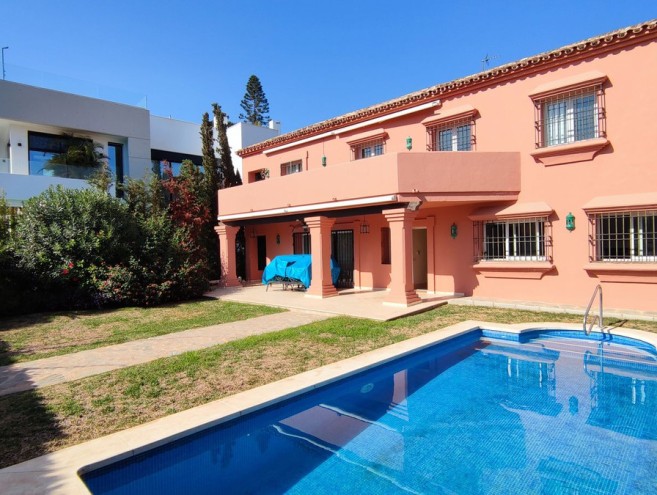 Villa for sale in The Golden Mile, Marbella