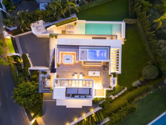 Villa for sale in Nagüeles, Marbella