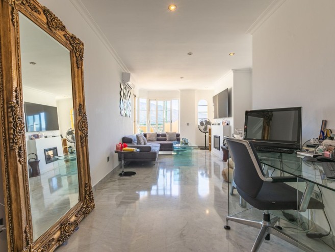 Apartment for sale in Nueva Andalucía, Marbella
