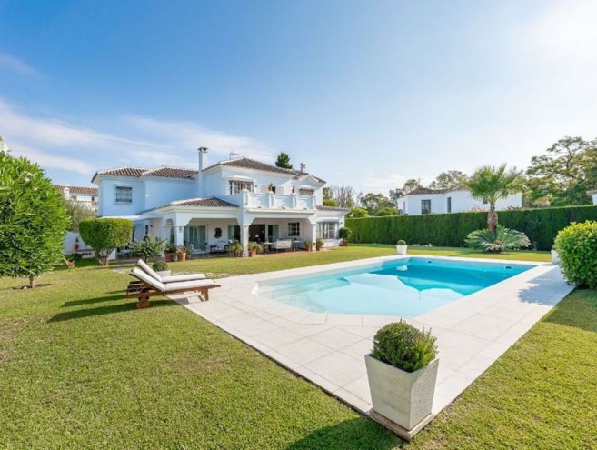 Villa for sale in Guadalmina Baja, Marbella