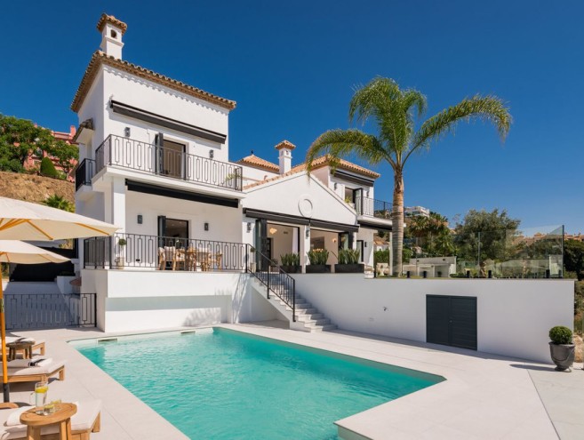 Villa for sale in La Quinta, Marbella