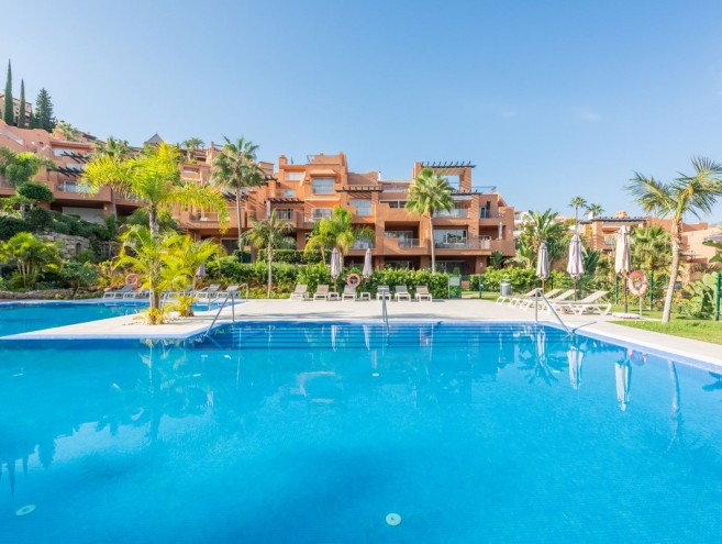 Apartment for sale in Nueva Andalucía, Marbella