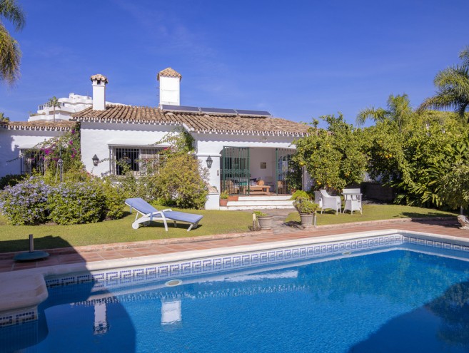 Villa for sale in Guadalmina Alta, Marbella