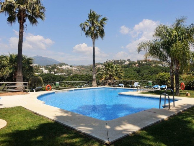 Apartamento for sale in Nueva Andalucía, Marbella