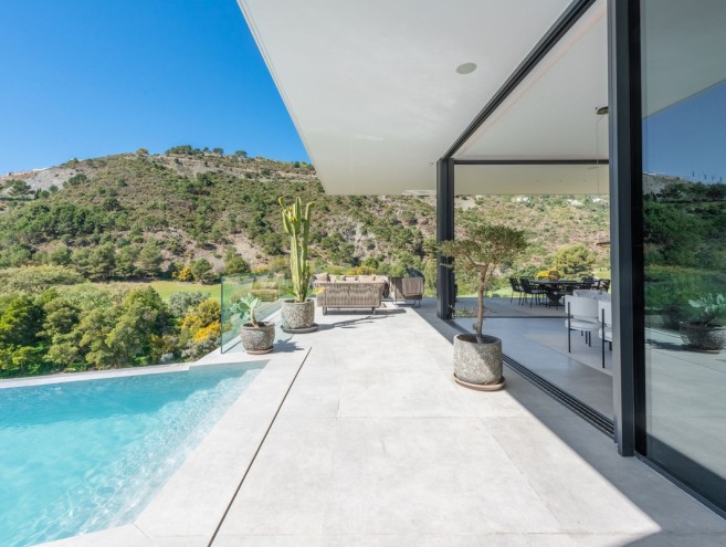Villa for sale in La Quinta, Marbella