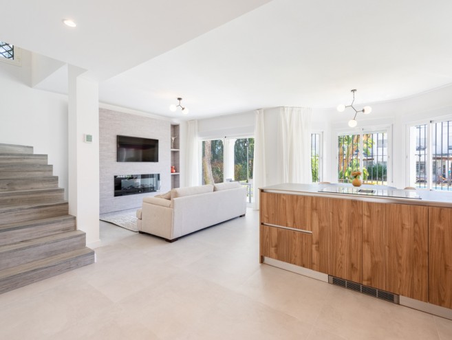 Maison Jumelée for sale in Nueva Andalucía, Marbella