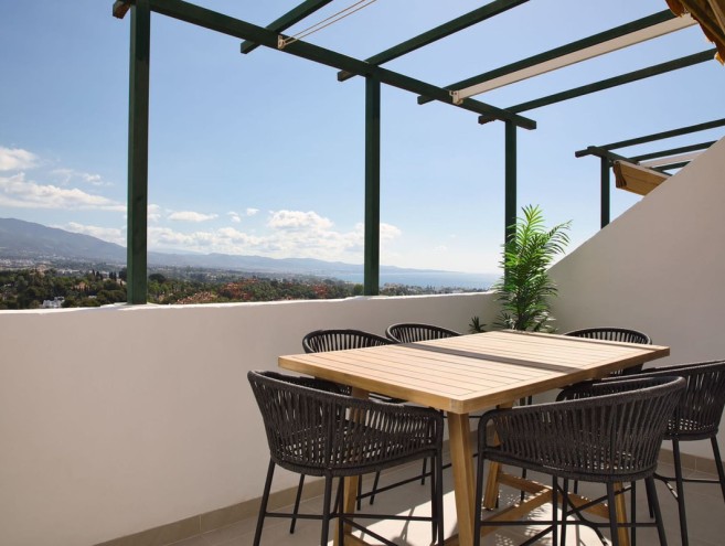 Apartment for sale in Nueva Andalucía, Marbella