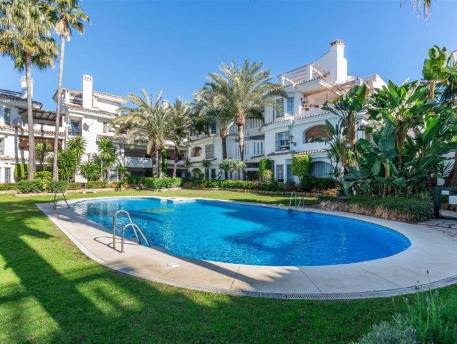 Apartment for sale in Puerto Banús, Marbella