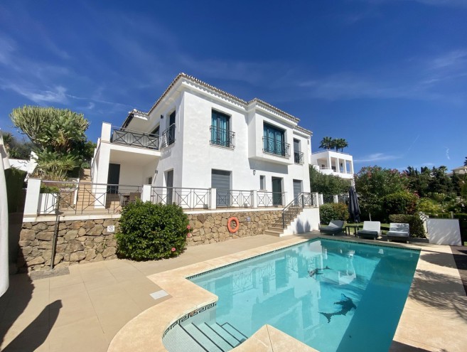 Villa for sale in Elviria, Marbella