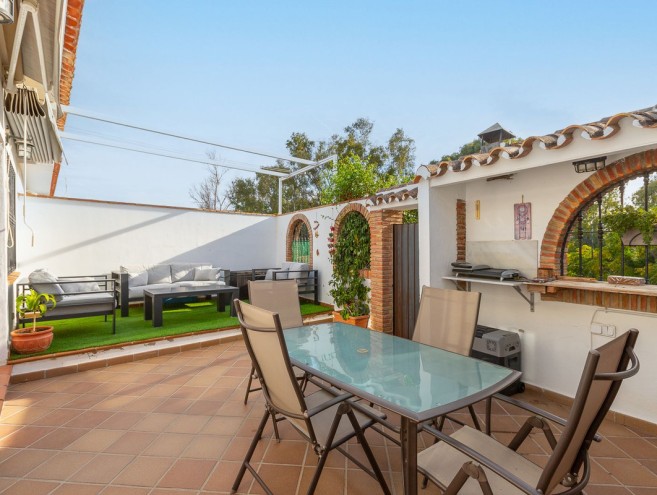 Unifamiliar for sale in Elviria, Marbella