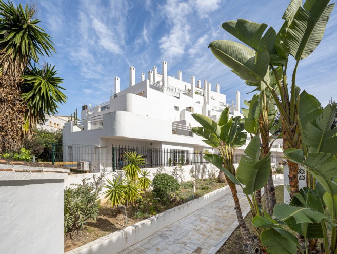 Apartment for sale in Nueva Andalucía, Marbella