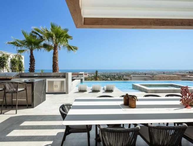 Villa for sale in La Quinta, Marbella
