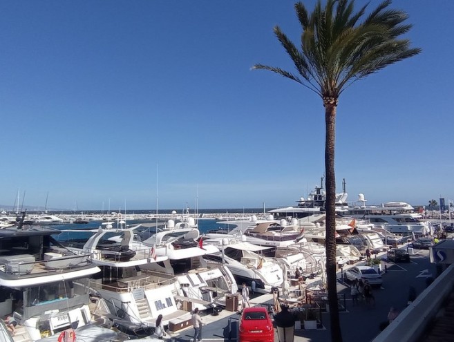 Apartment for sale in Puerto Banús, Marbella