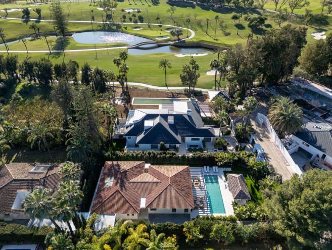 Villa for sale in Nueva Andalucía, Marbella