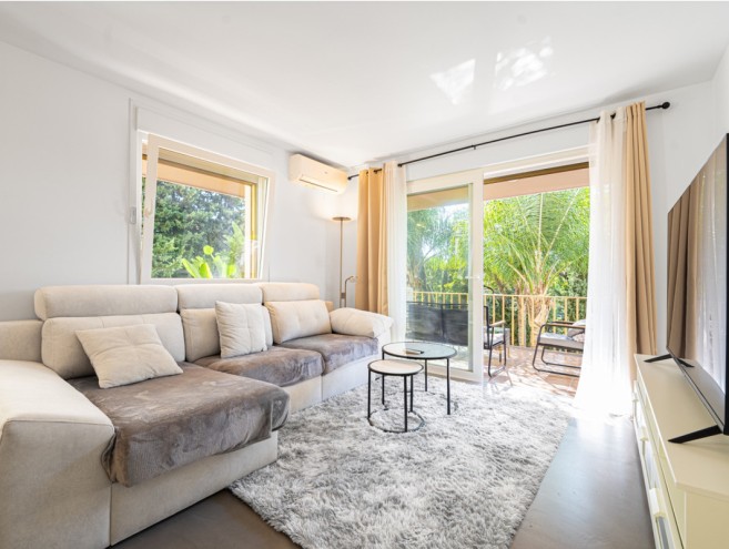 Apartamento for sale in Nueva Andalucía, Marbella