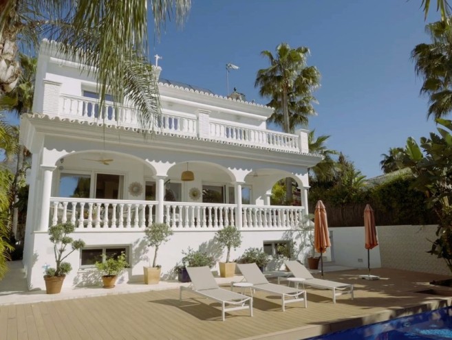 Villa for sale in The Golden Mile, Marbella