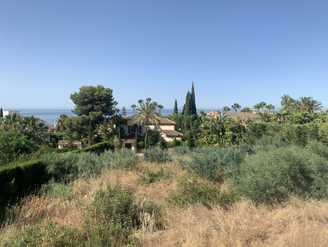 Plot for sale in Sierra Blanca, Marbella