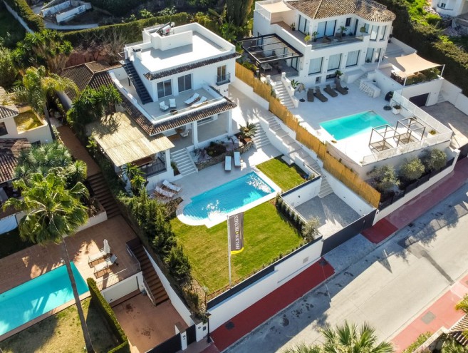 Villa for sale in Nueva Andalucía, Marbella