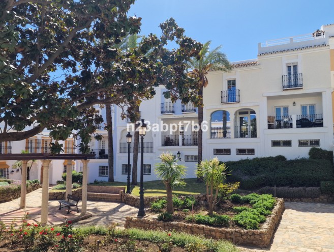 Unifamiliar for sale in Nueva Andalucía, Marbella