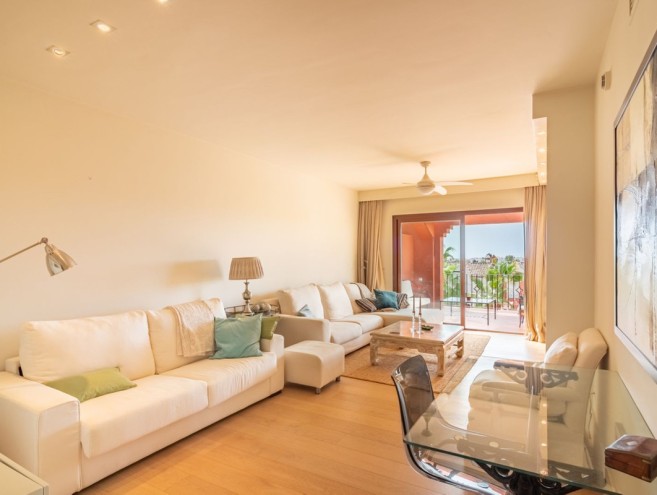 Apartment for sale in Nueva Andalucía, Marbella