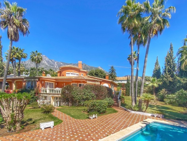 Villa for sale in Nagüeles, Marbella