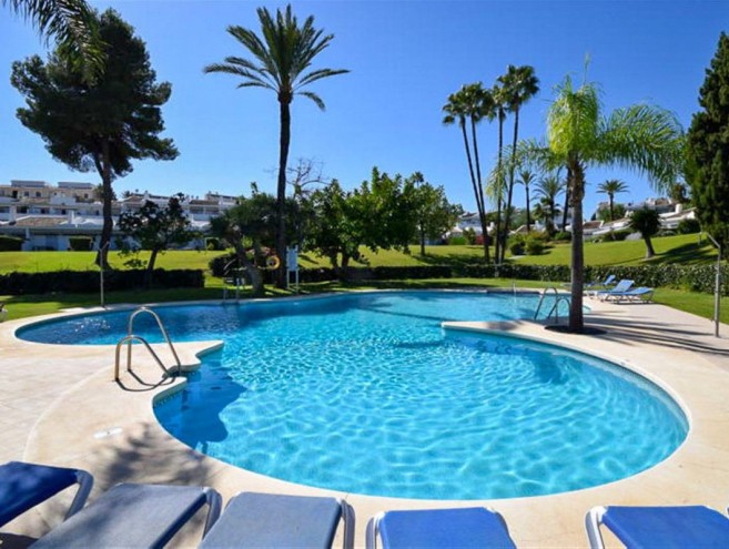 Apartment for sale in Nueva Andalucía, Marbella