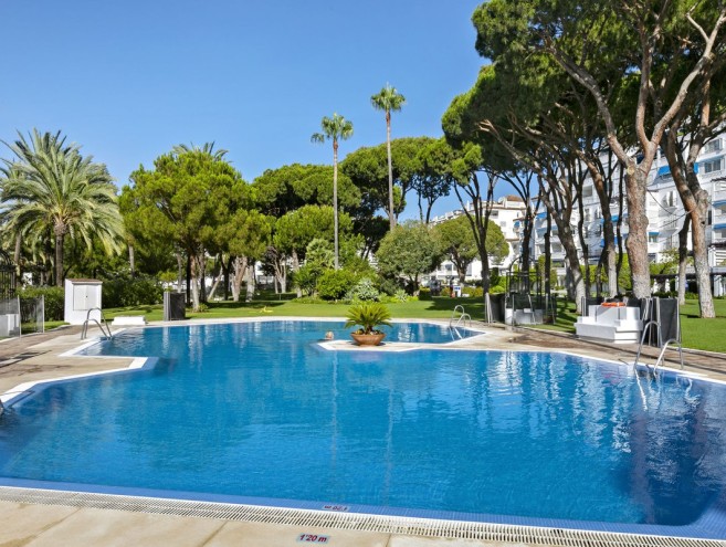 Apartamento for sale in Nueva Andalucía, Marbella