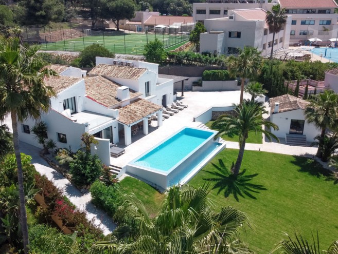 Villa for sale in The Golden Mile, Marbella